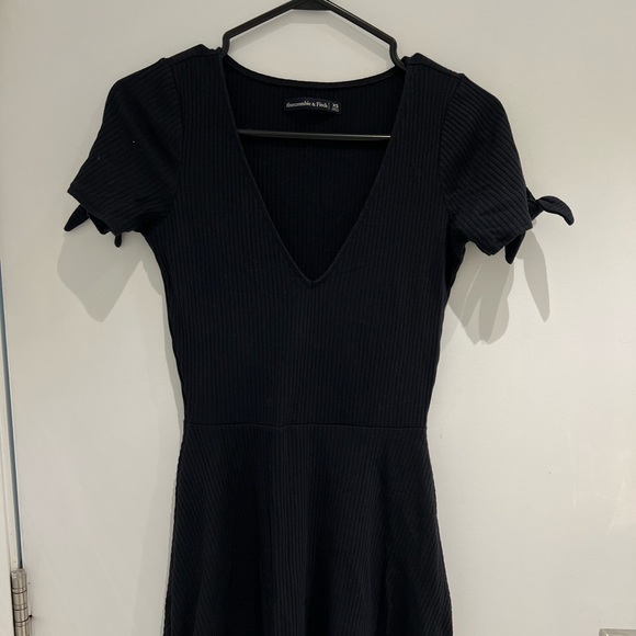 Abercrombie black skater dress - Picture 2 of 2